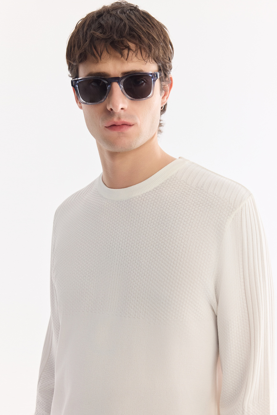 Ekru Bisiklet Yaka Kırışmayan Kolay Ütülenen Kazak