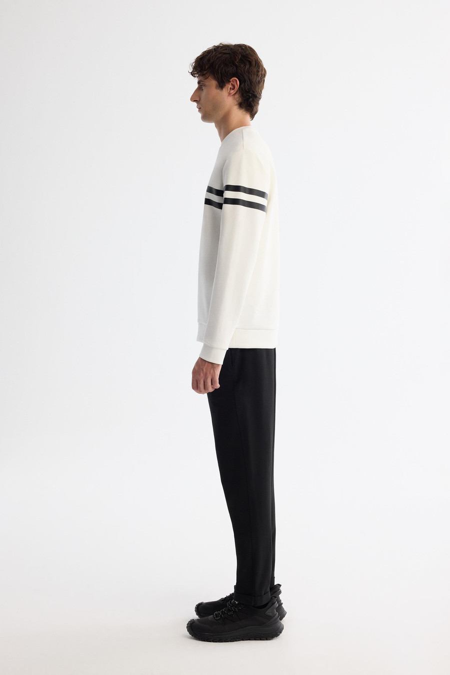 Ekru Bisiklet Yaka Sweatshirt