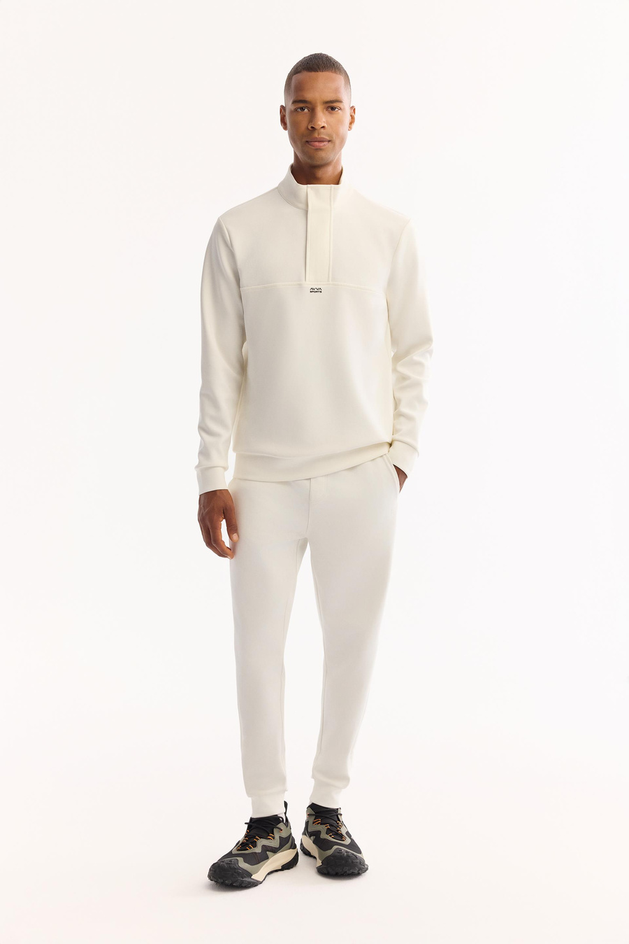 Ekru Dik Yaka  Fermuarlı Gizli Pat  İnterlok Sweatshirt