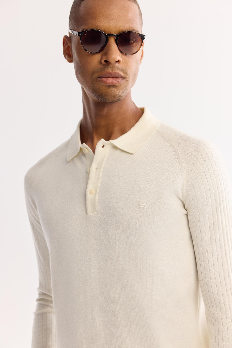 Ekru Polo Yaka Kolları Çizgi Örgü Detaylı Shoft Touch Kazak