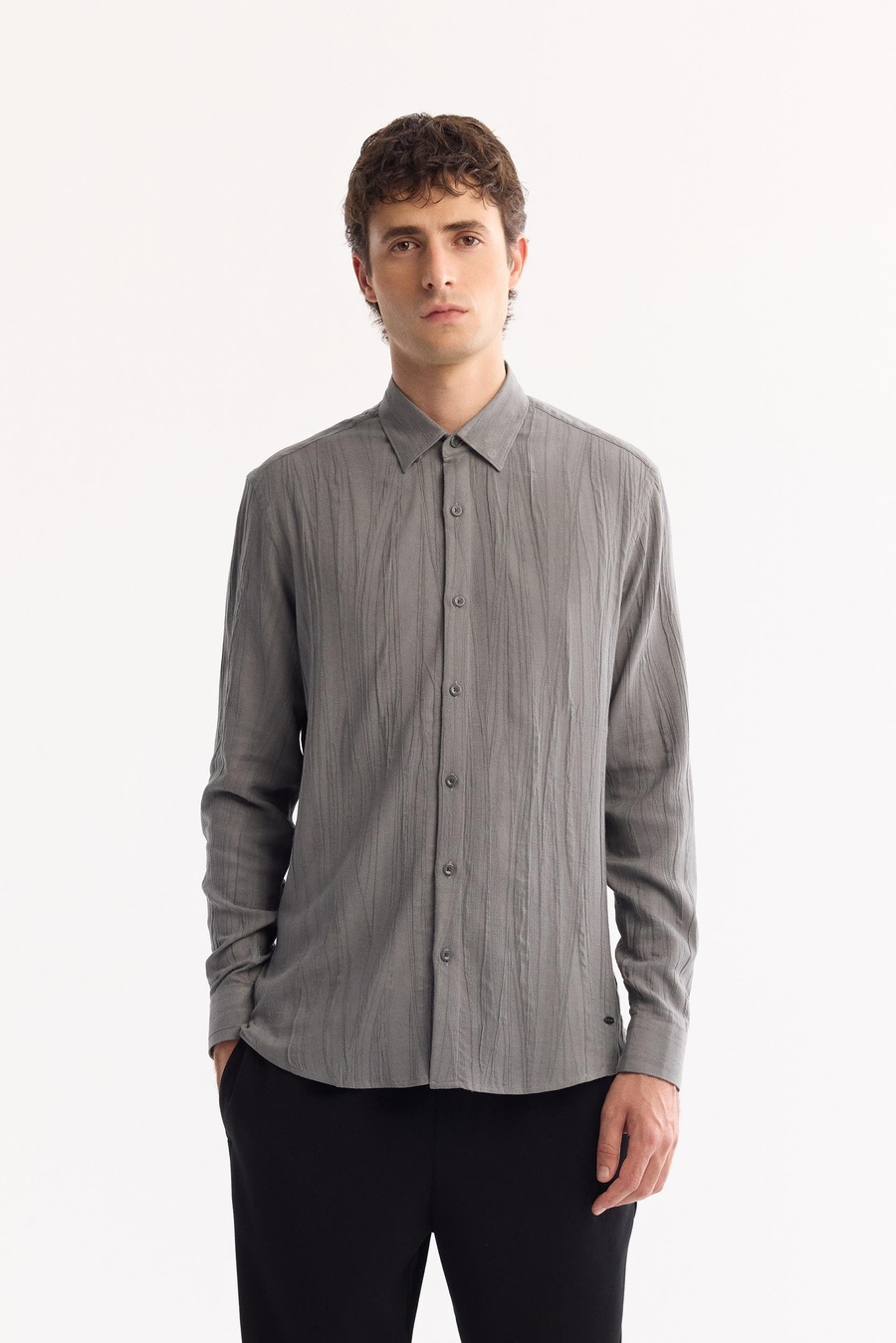 Gri Alttan Biritli Dokulu Regular Fit Uzun Kollu Gömlek