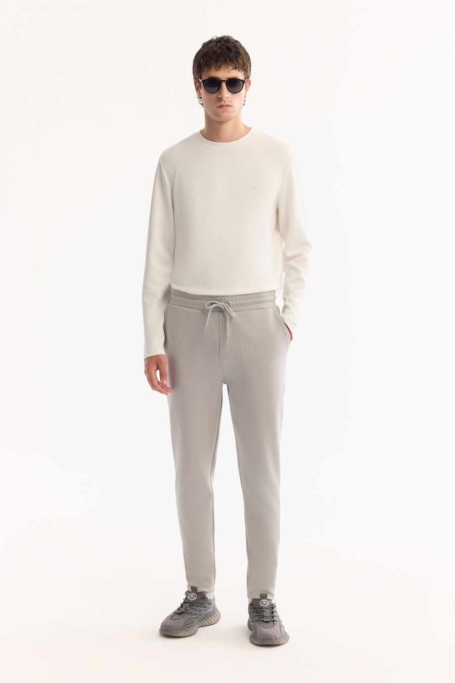 Gri Beli Lastikli Bağcıklı Yandan Cepli Nervürlü İnterlok Jogger