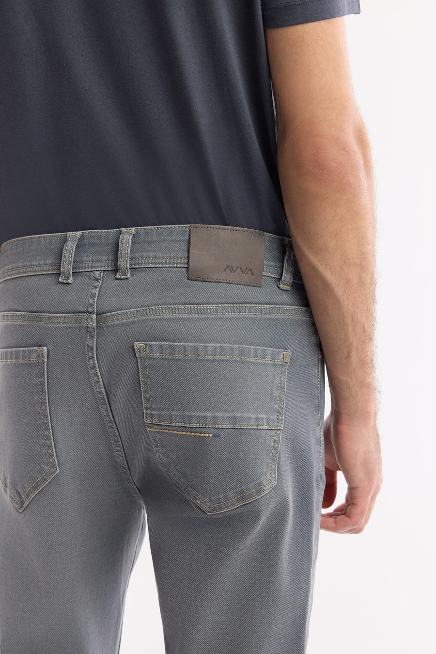 Gri Eskitme Yıkamalı Overdye Akar Boyalı Denim