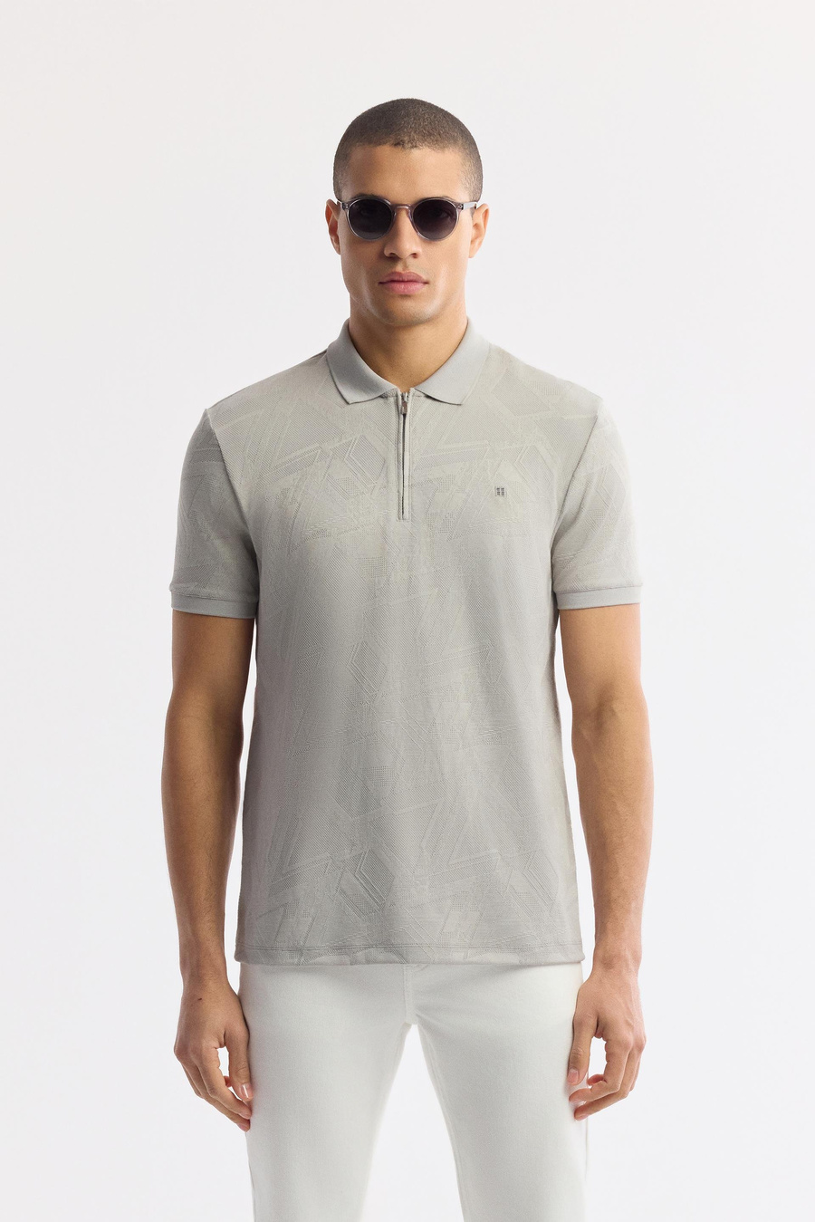 Gri Fermuarlı Polo Yaka Jakarlı T-Shirt