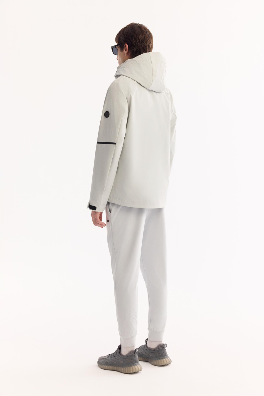 Gri İnce Dolumsuz Mont