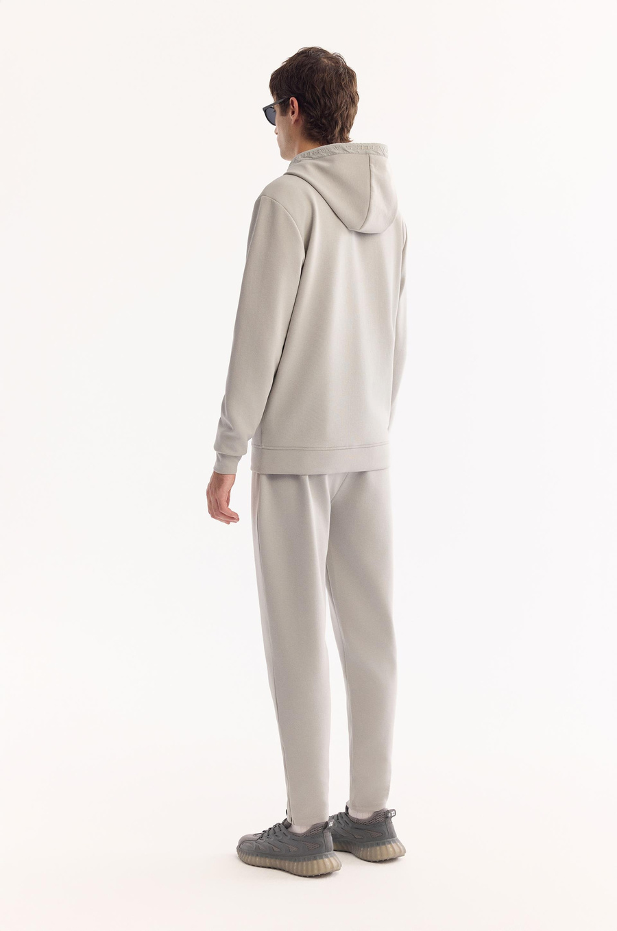 Gri Kapişüyonlu Yaka Jel Baskı  Göğüs  Enjeksiyon Baskılı Fermuarlı İnterlok Sweatshirt Hırka