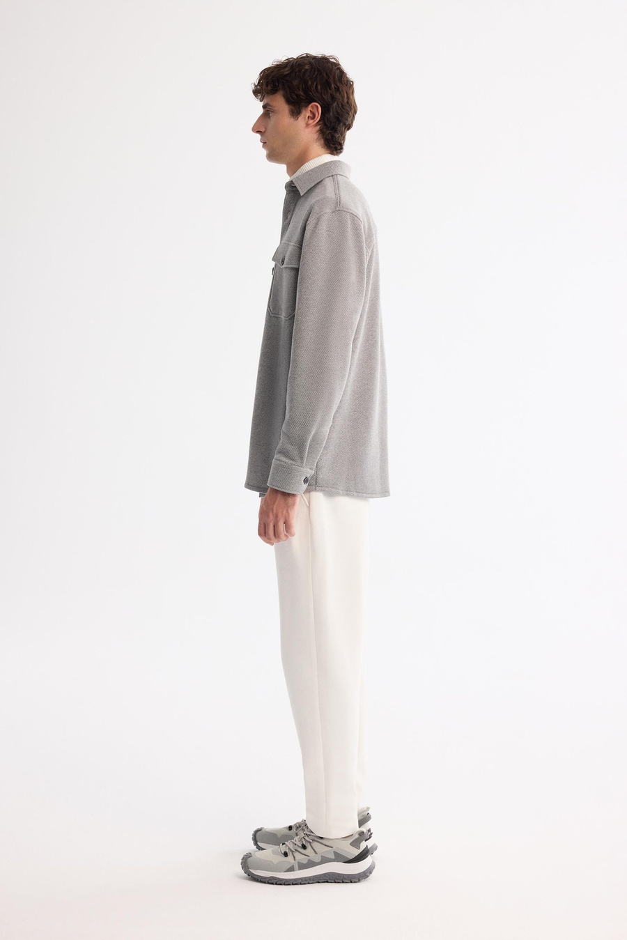 Gri Klasik Yaka Diyagonel Çift Cep Kapaklı Pamuklu Örme Gömlek Ceket