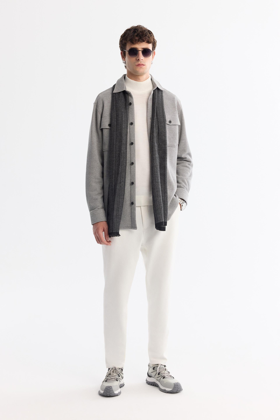 Gri Klasik Yaka Diyagonel Çift Cep Kapaklı Pamuklu Örme Gömlek Ceket