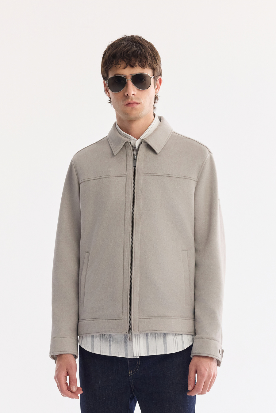 Gri Klasik Yakalı Fleto Cep Fermuarlı Süet Mont