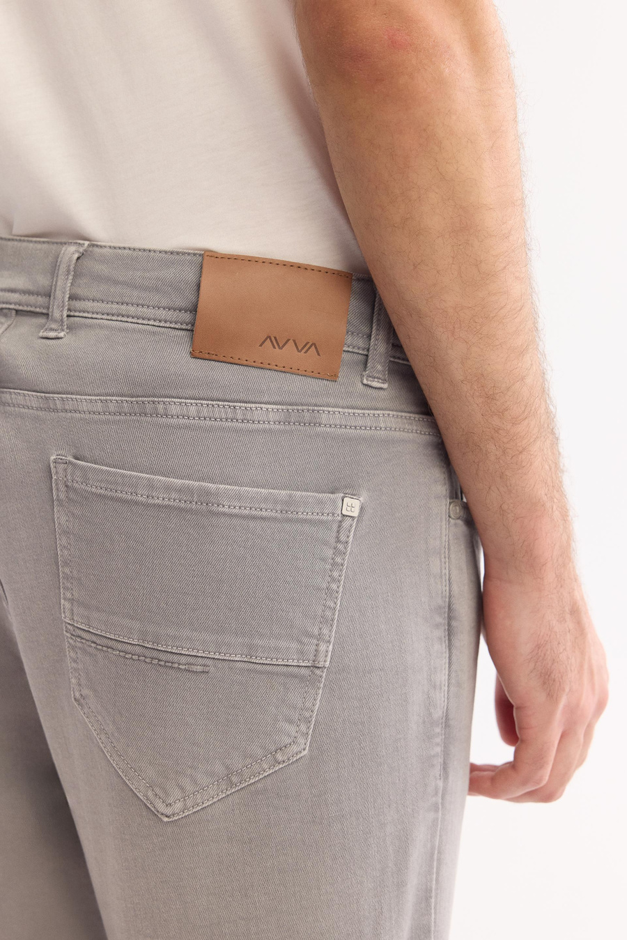 Gri Parça Boya Yıkamalı Jean Pantolon