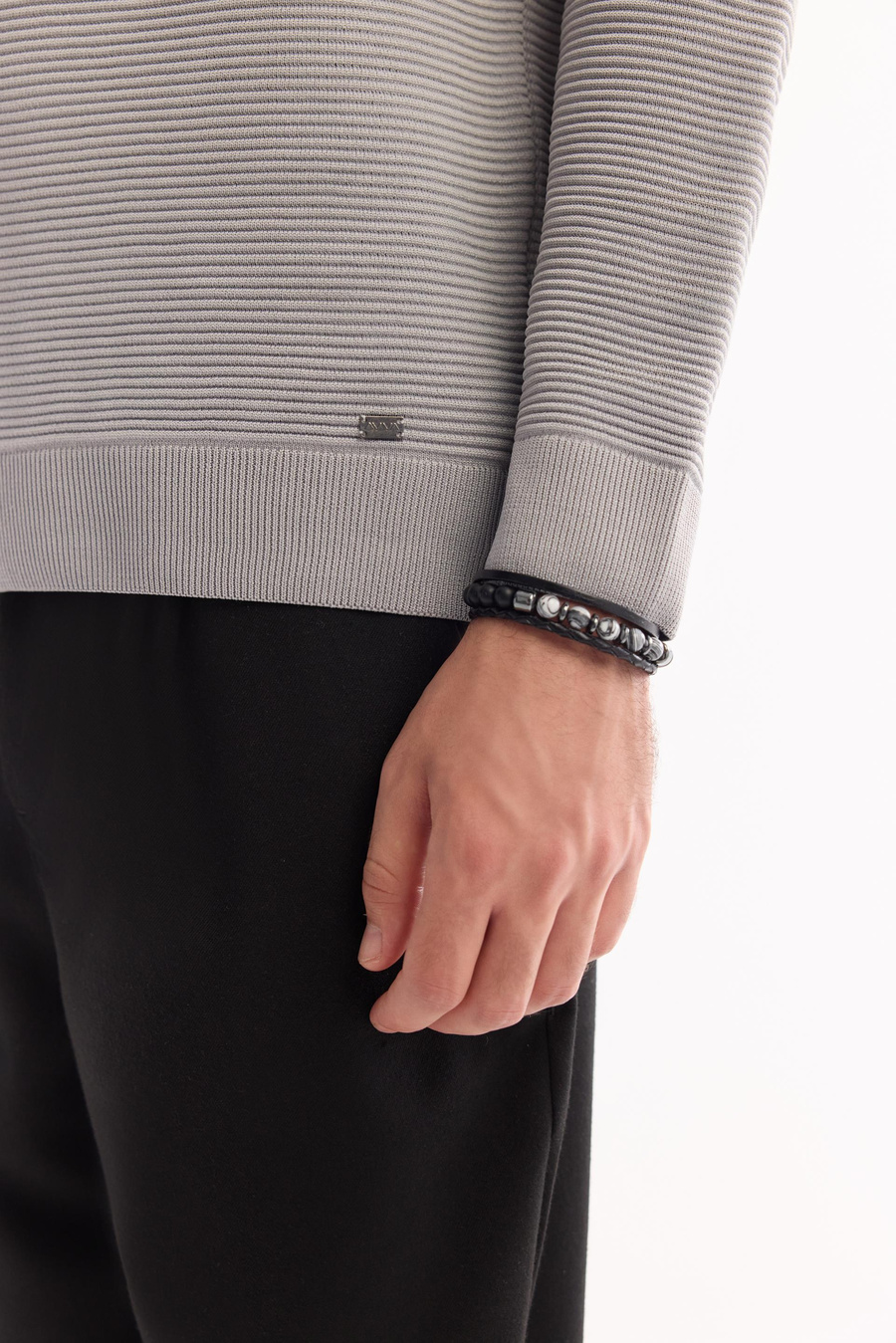 Gri Polo Yaka Fermuarlı Fiitil Örgü Detaylı Blok Renkli Kazak