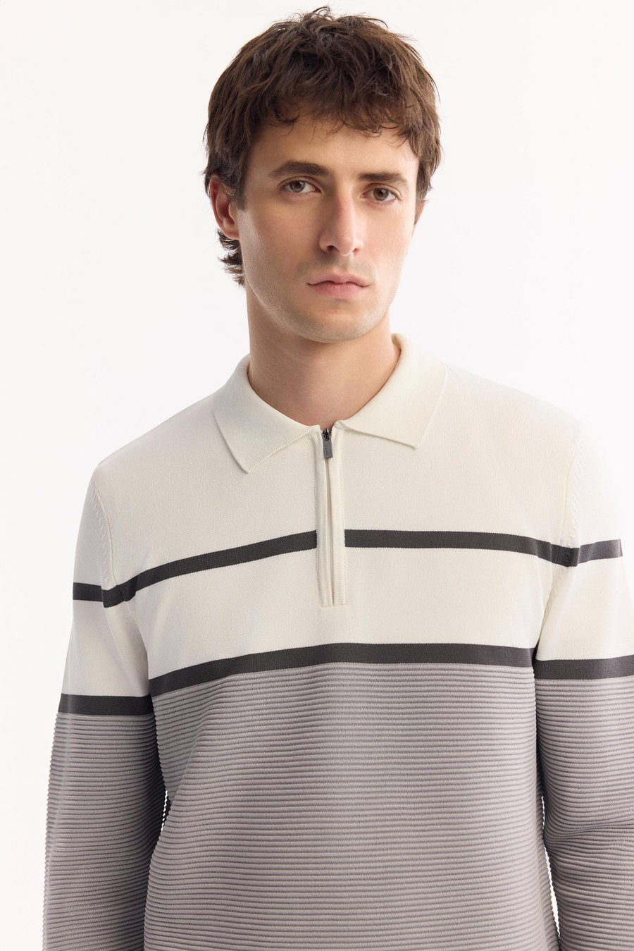 Gri Polo Yaka Fermuarlı Fiitil Örgü Detaylı Blok Renkli Kazak