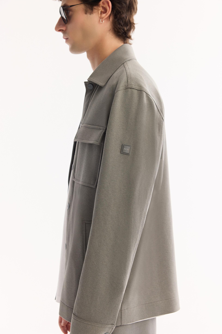 Gri-Yeşil Klasik Yaka Diyagonel Çift Cep Kapaklı Örme Gömlek Ceket