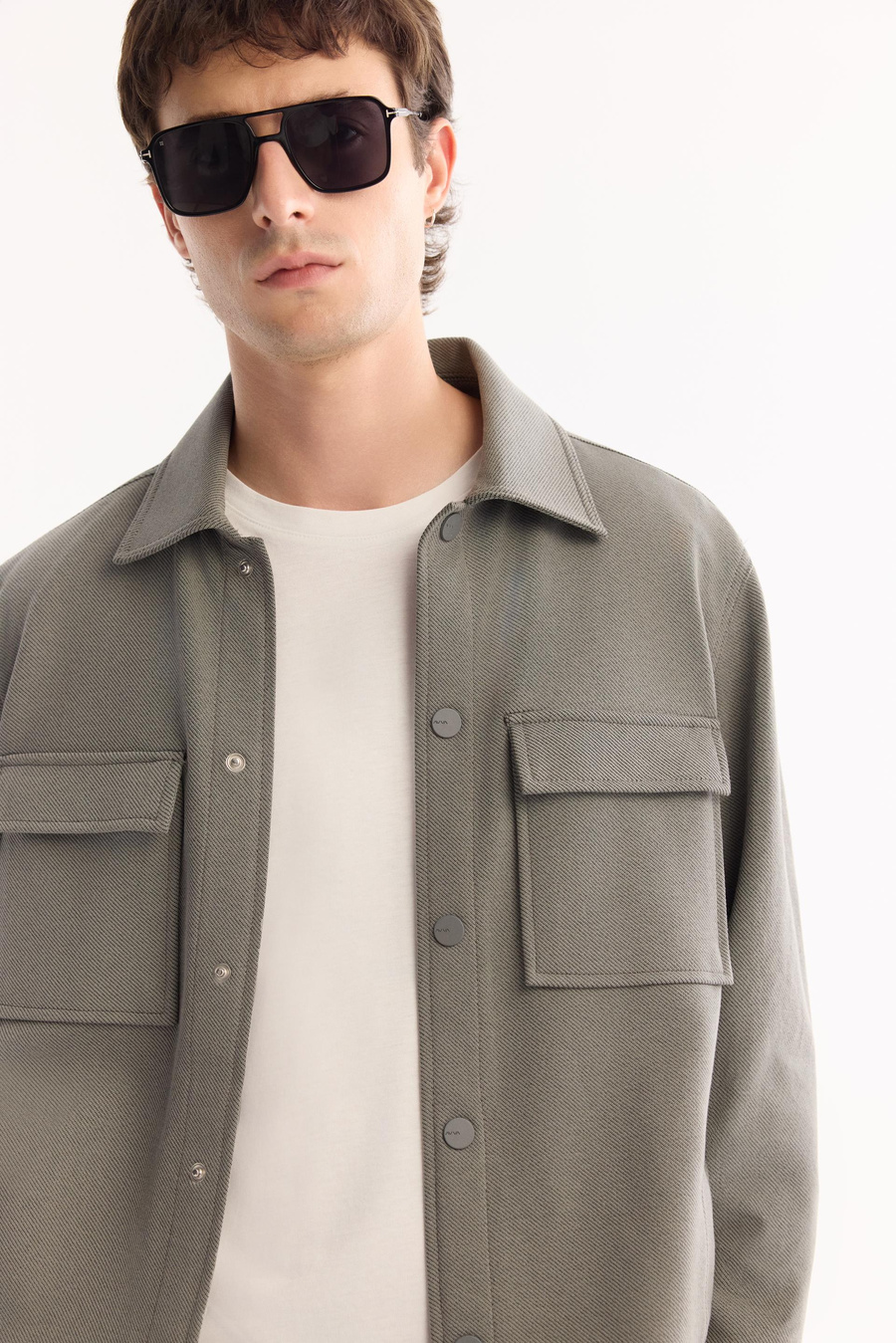 Gri-Yeşil Klasik Yaka Diyagonel Çift Cep Kapaklı Örme Gömlek Ceket