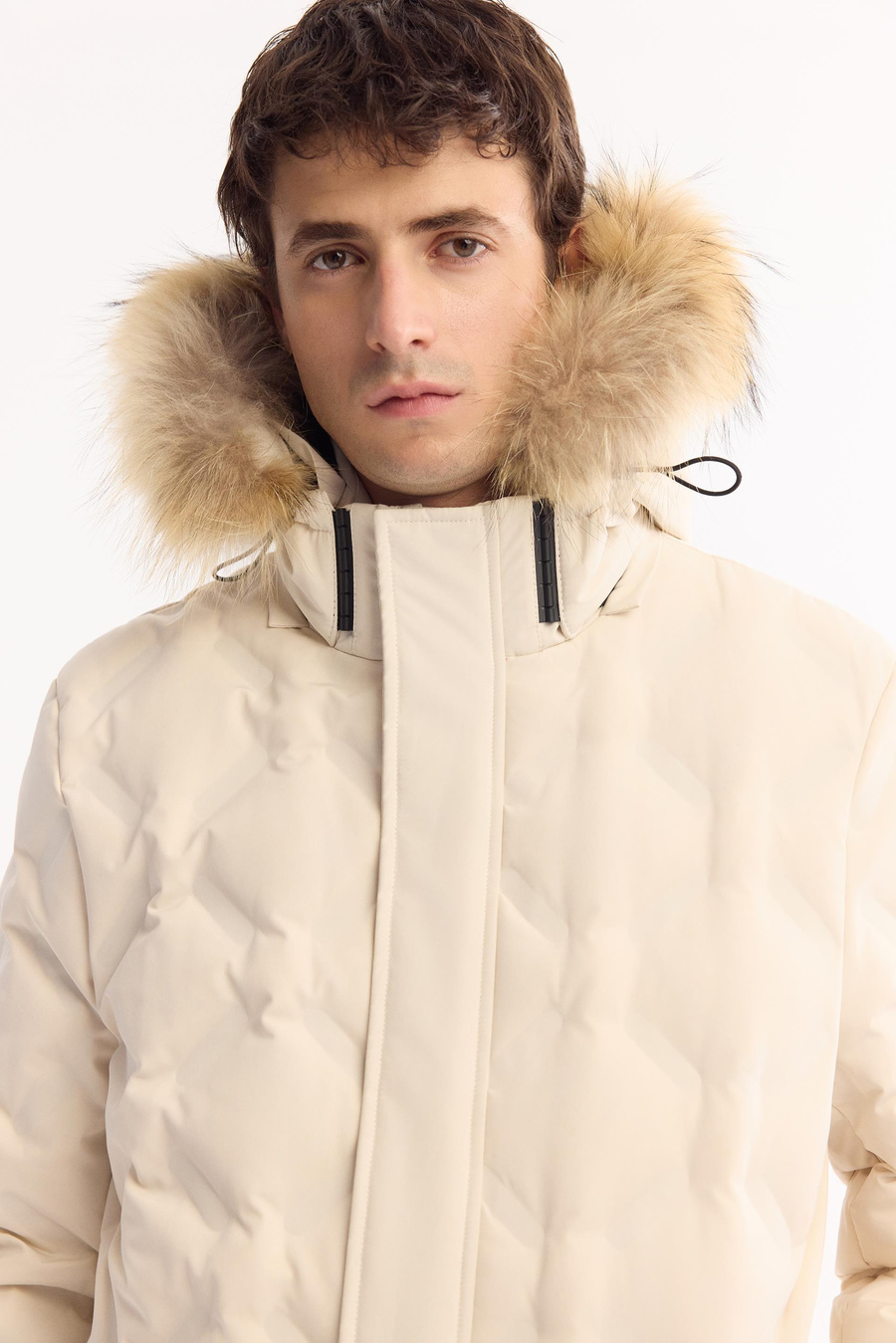 Kırık Beyaz 100% Rakun Kürklü Kapüşonlu Kaz Tüyü Mont