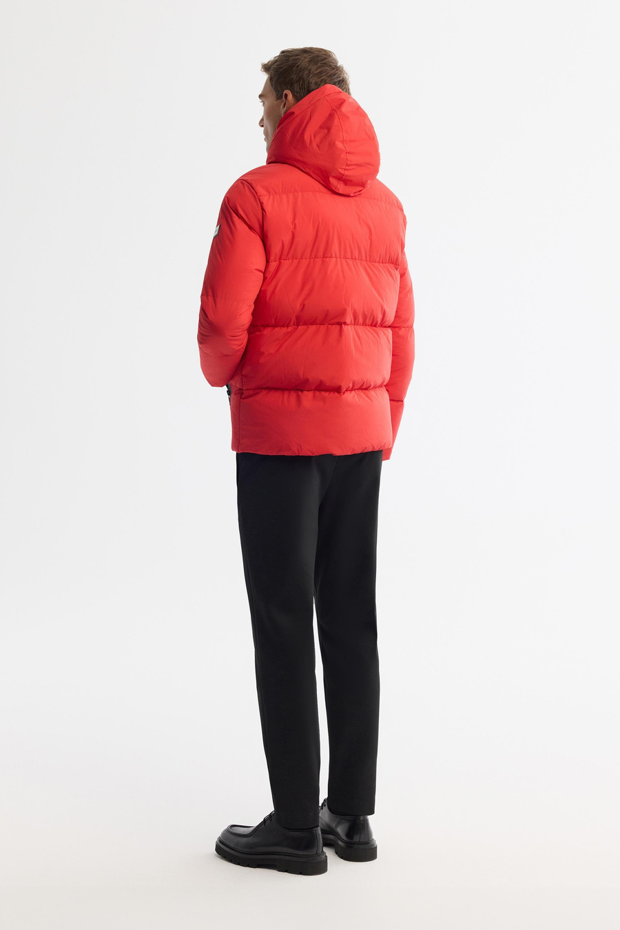 Kırmızı Kapüşonlu Yaka Elyaf Dolgulu Mont
