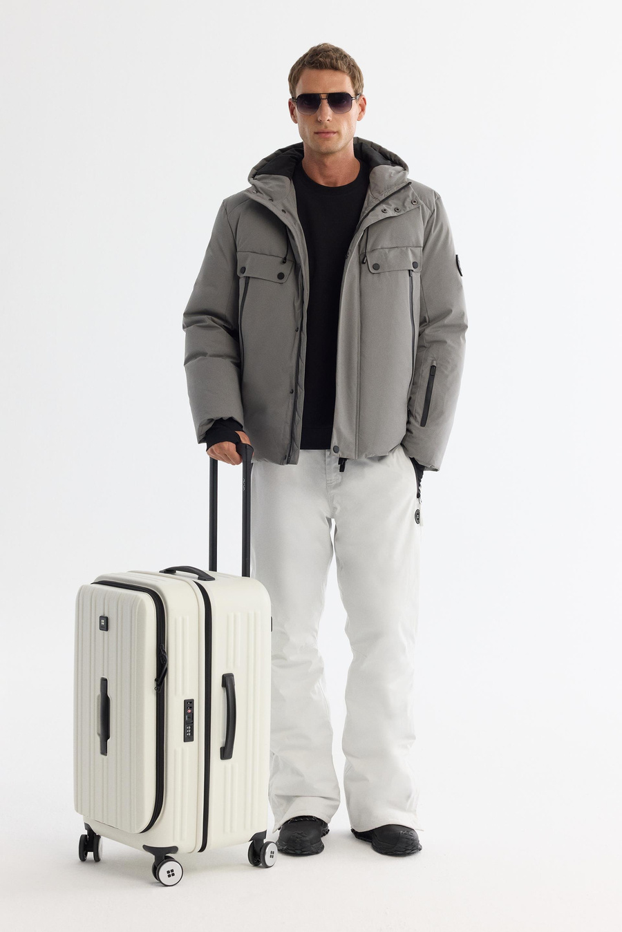 Koyu Gri Kapüşonlu Yaka Taşıma Askılı Rüzgar Geçirmez Kaz Tüyü Mont