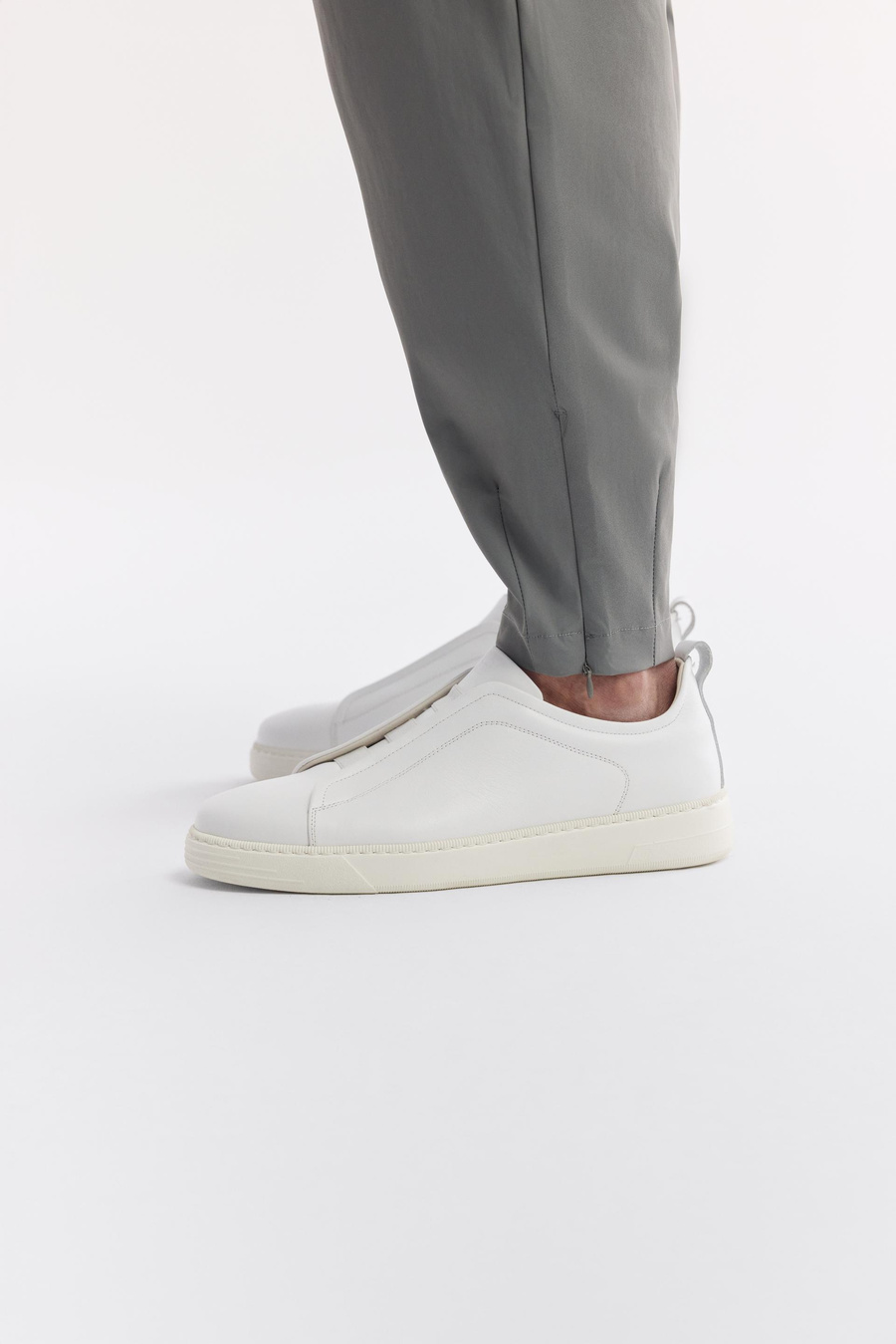 Koyu Gri Klasik Bel Teknik Kumaş Baggy Fit Paçası Fermuarlı Pantolon