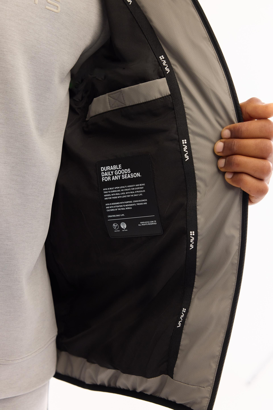 Koyu Gri Takma Çıkma Kapüşonlu Mont