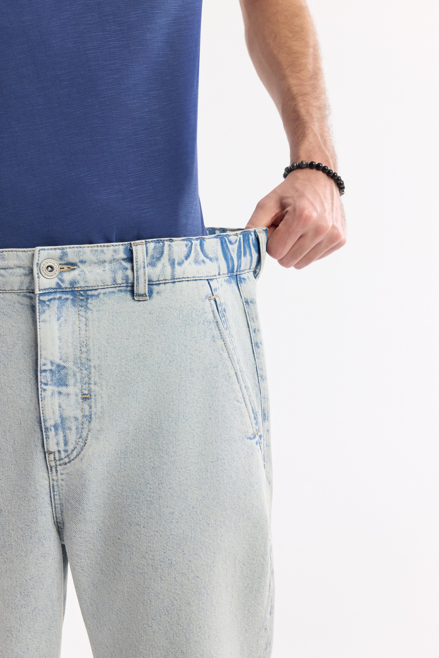 Mavi Eskitme Yıkamalı Denim Pantolon