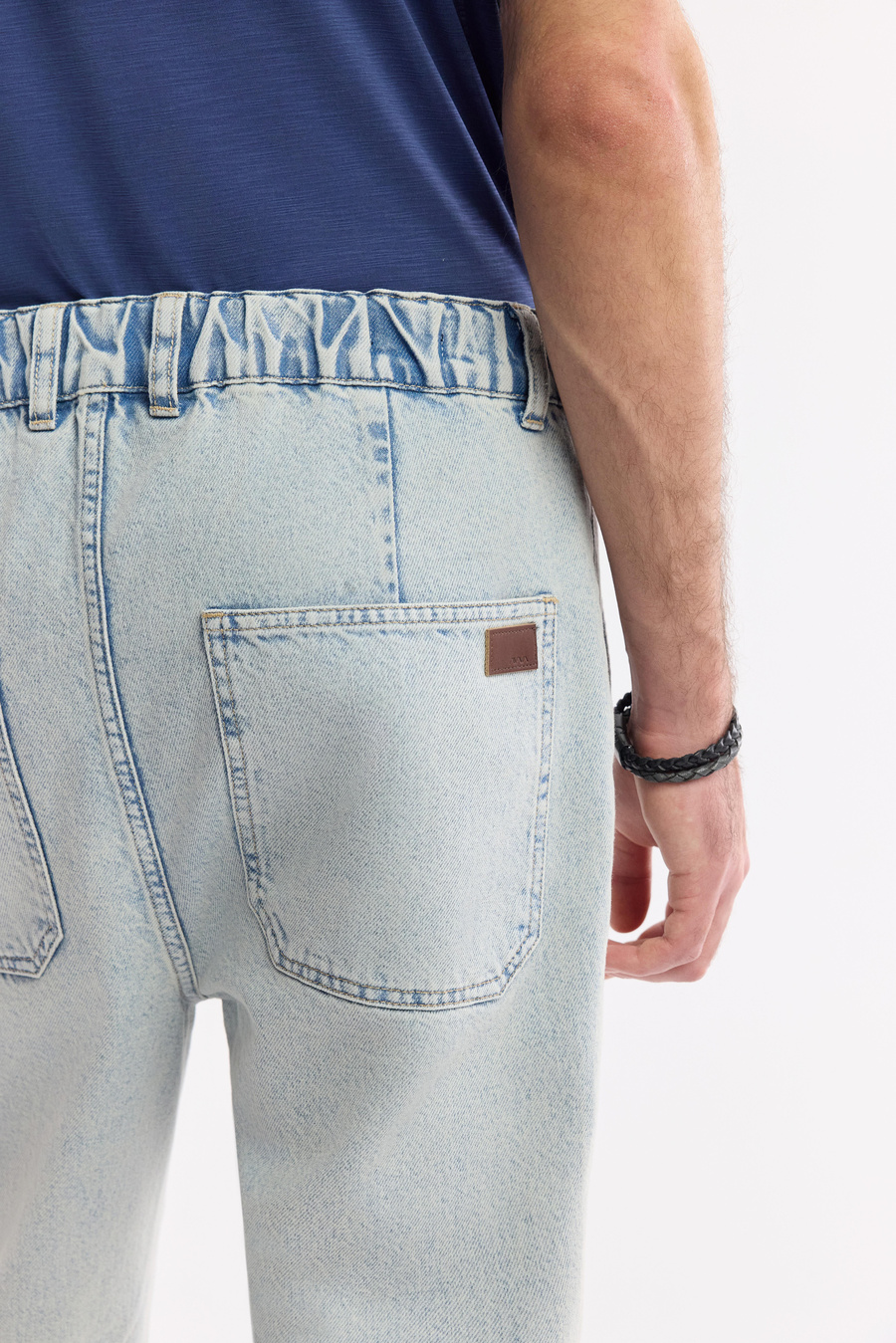 Mavi Eskitme Yıkamalı Denim Pantolon