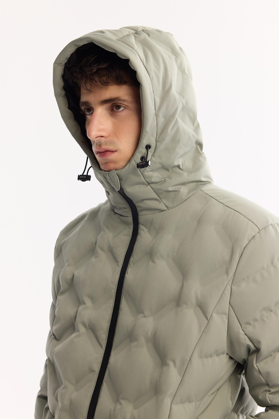 Nil Yeşili Kapüşonlu Kapitone Detaylı Yapıştırma Mont