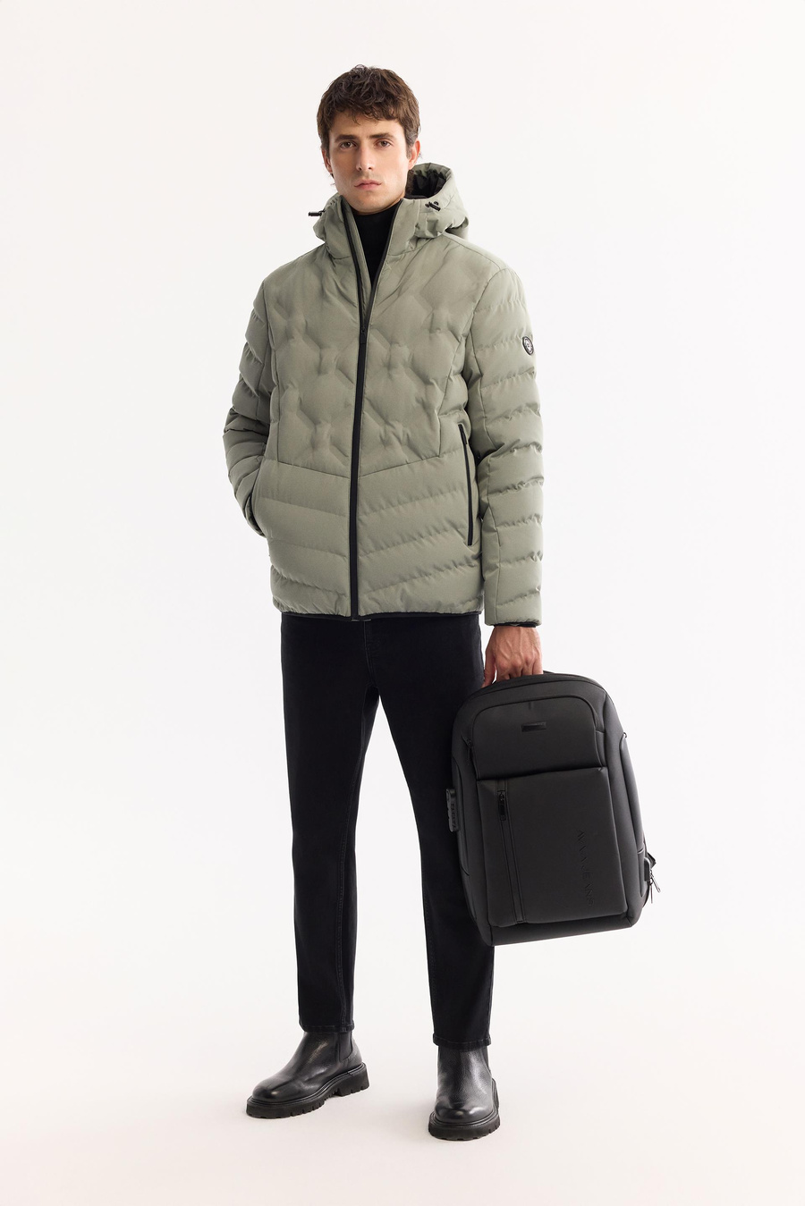 Nil Yeşili Kapüşonlu Kapitone Detaylı Yapıştırma Mont