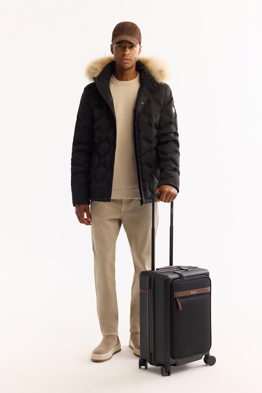 Siyah 100% Rakun Kürklü Kapüşonlu Kaz Tüyü Mont