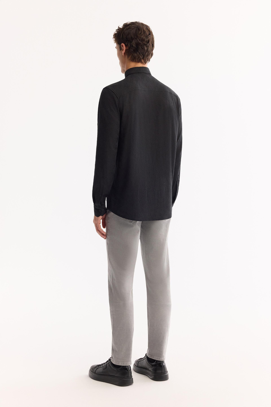 Siyah Alttan Britli Dokulu Regular Fit Uzun Kollu Gömlek