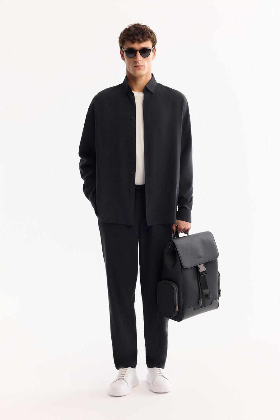 Siyah Beli Lastikli Bağcıklı Modal Karışımlı  Relaxed Fit Pantolon