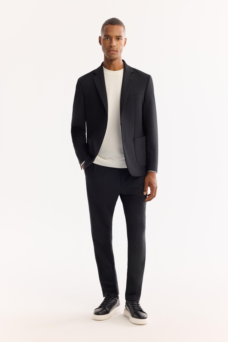 Siyah Mono Yaka Çift Yırtmaç Astarsız Kapaklı Cepli Bi-Stretch Teknik Kumaş Ceket