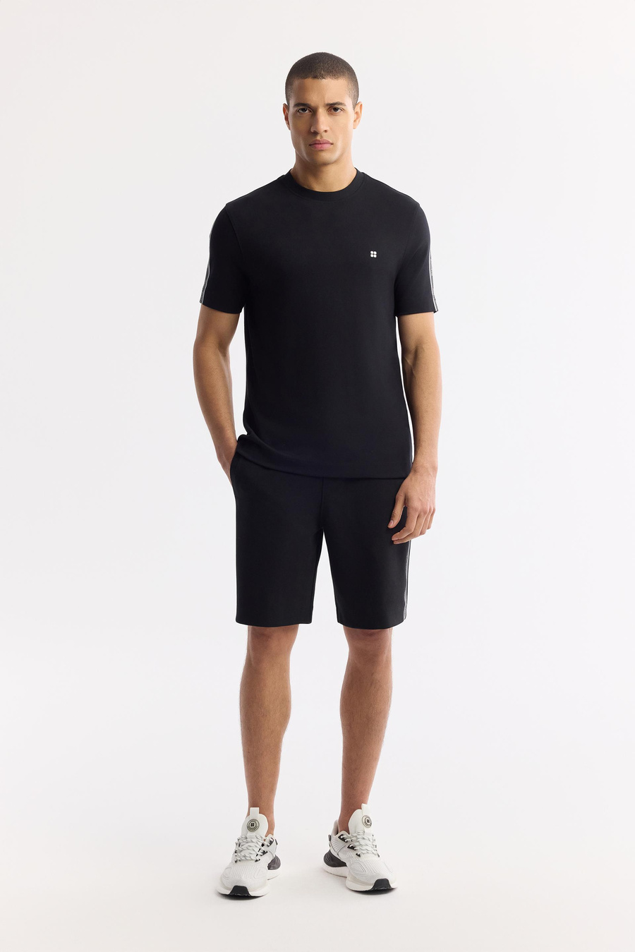 Siyah Bisiklet Yaka Baskı Detaylı İnterlok T-Shirt