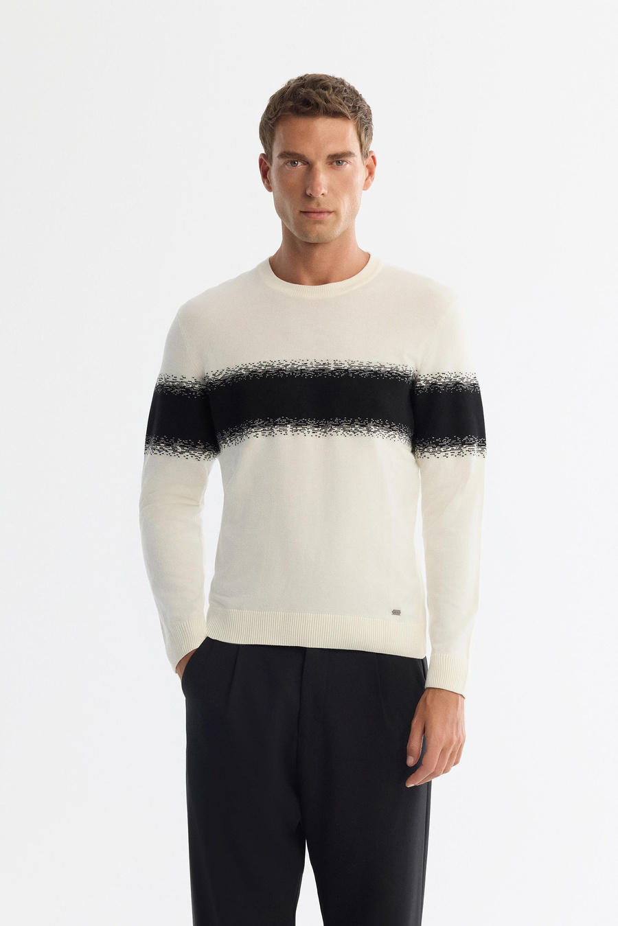 Siyah Bisiklet Yaka Çizgili Kazak