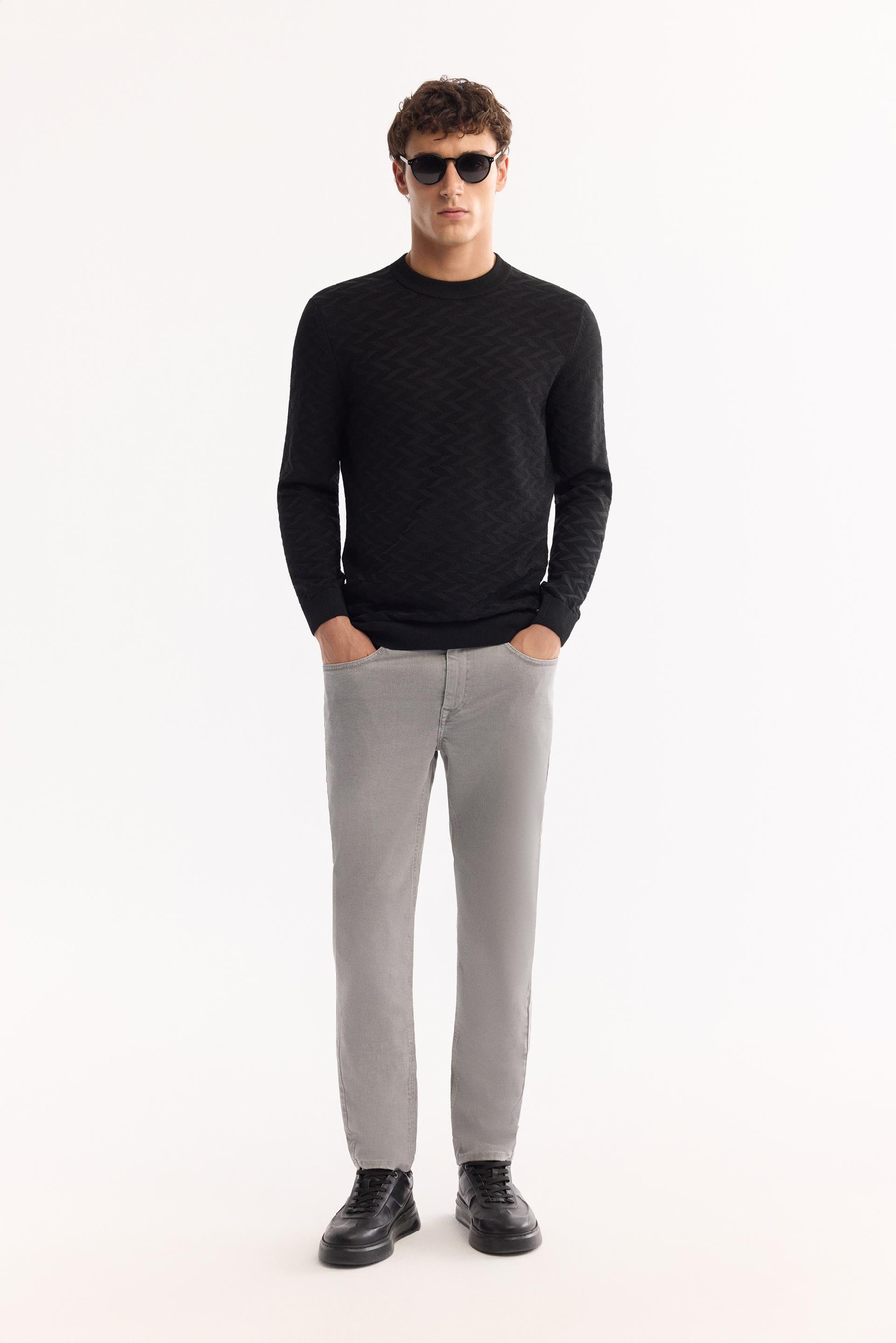 Siyah Bisiklet Yaka Dokulu Pirinç Örgü Detaylı Kazak