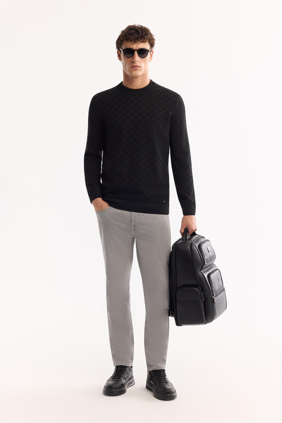 Siyah Bisiklet Yaka Dokulu Pirinç Örgü Detaylı Kazak