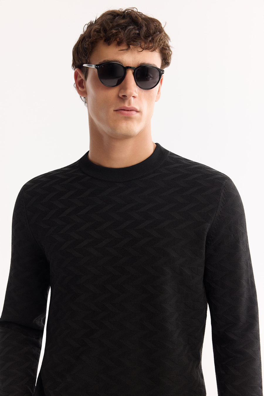 Siyah Bisiklet Yaka Dokulu Pirinç Örgü Detaylı Kazak