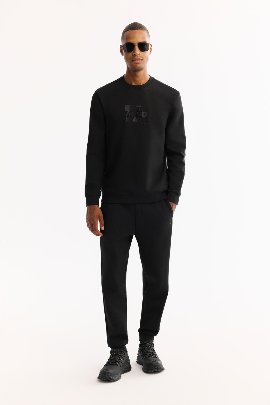 Siyah Bisiklet Yaka Fileksi Baskılı Nakış   İnterlok Sweatshirt