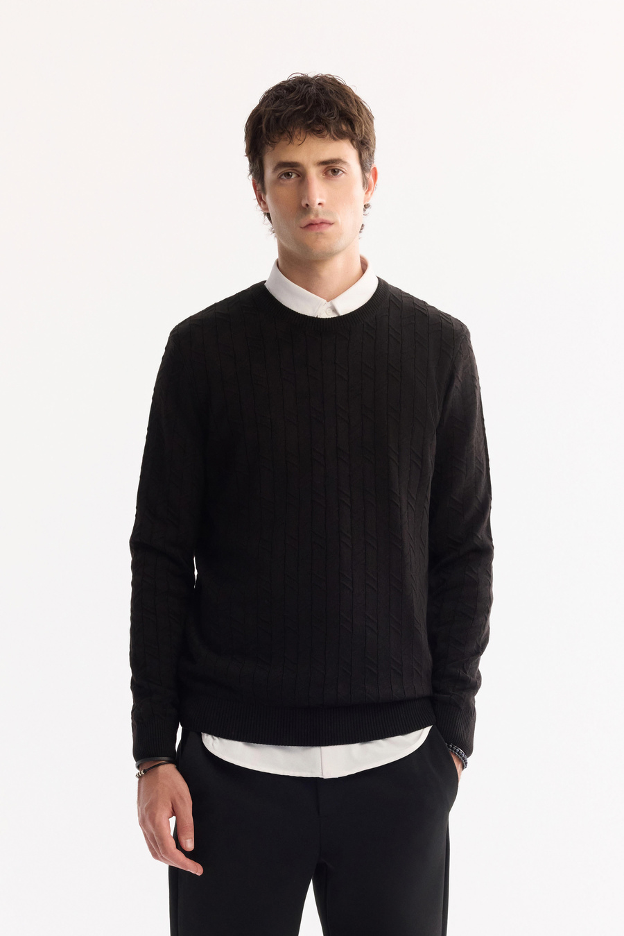 Siyah Bisiklet Yaka Jakarlı Kazak