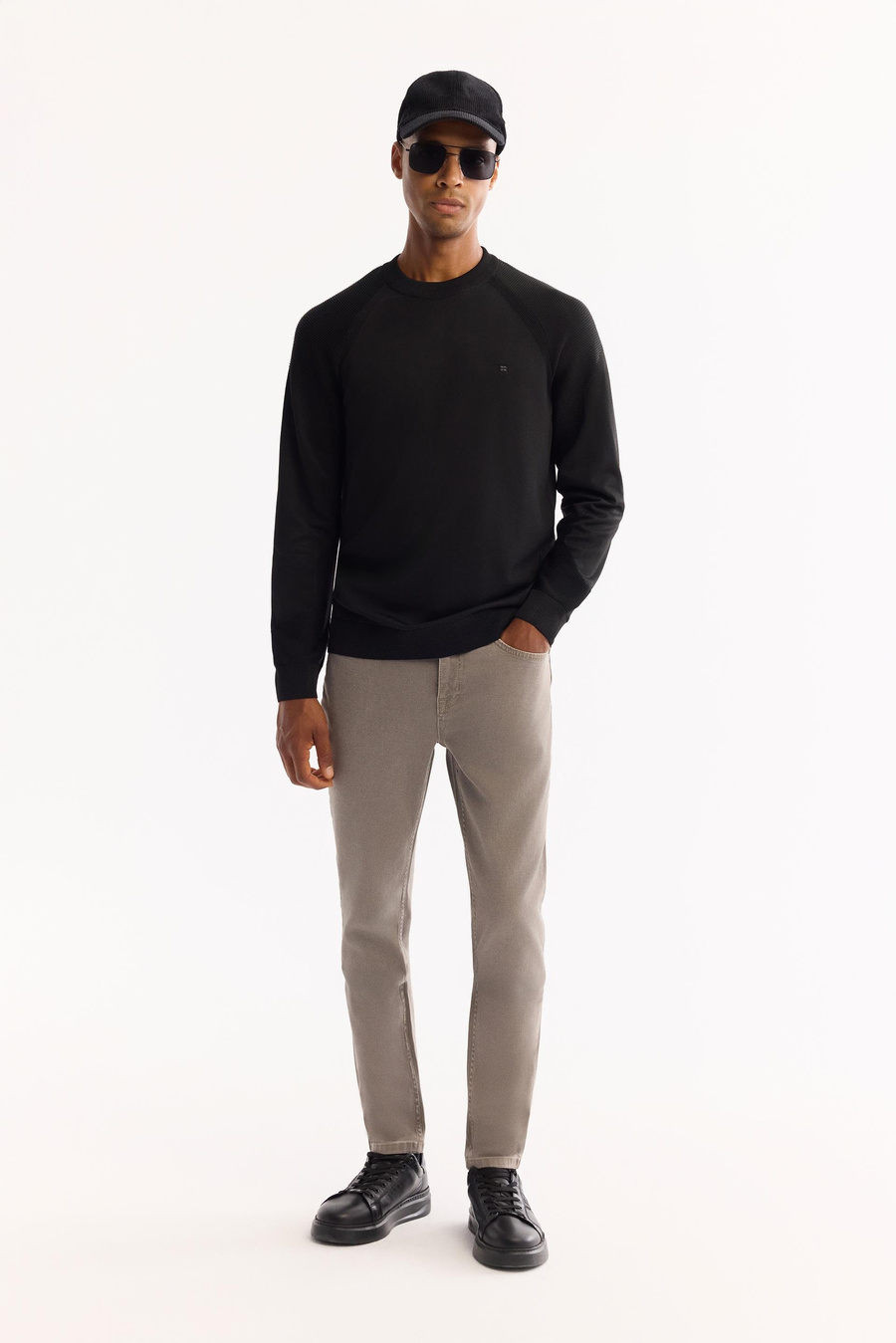 Siyah Bisiklet Yaka Kolları Fitil Örgü Detaylı Kazak