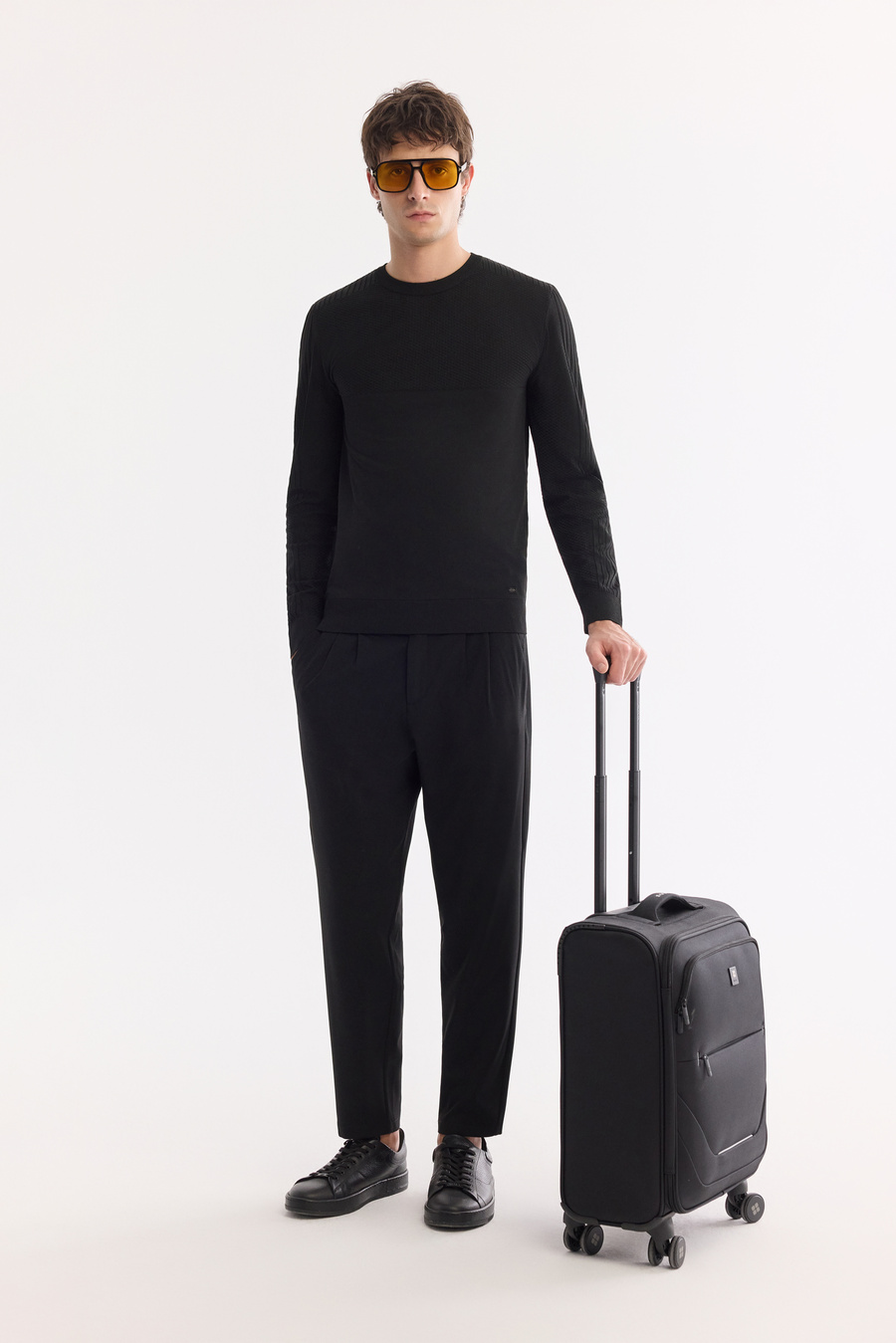 Siyah Bisiklet Yaka Ön Roba ve Kolları Örgü Detaylı Polielit Kazak