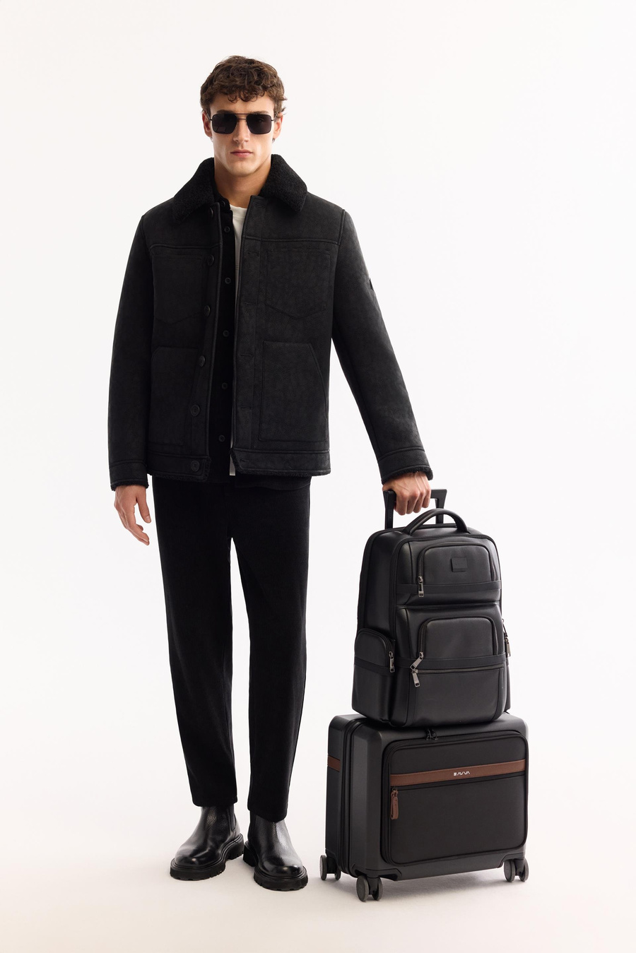 Siyah Ceket Yaka Kürklü Napa Mont