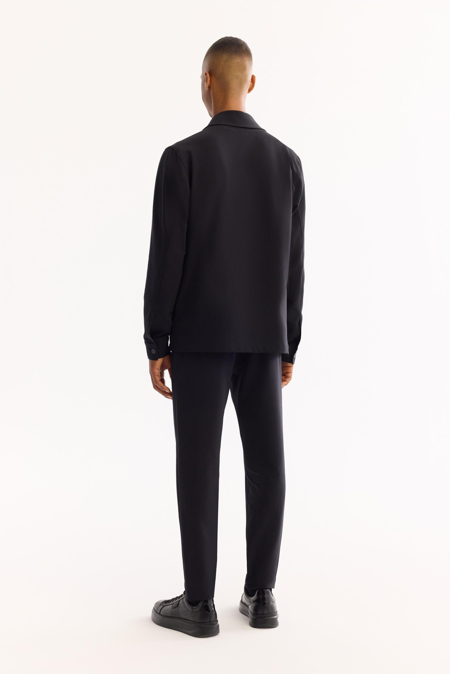 Siyah Çift Cep Kapaklı Çıtçıtlı Comfort Fit Teknik Gömlek Ceket