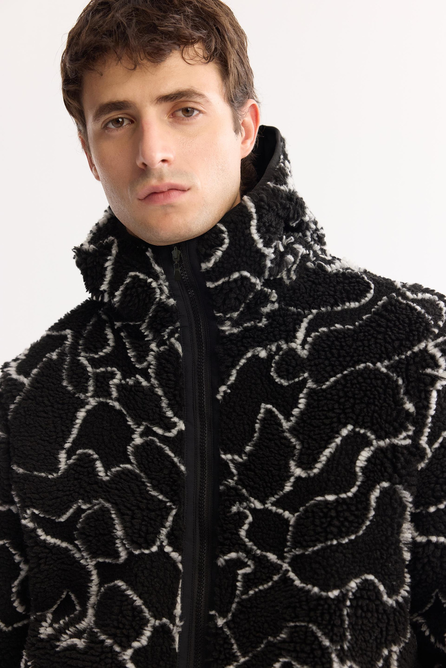 Siyah Çift Taraflı Kapüşonlu Peluş Mont