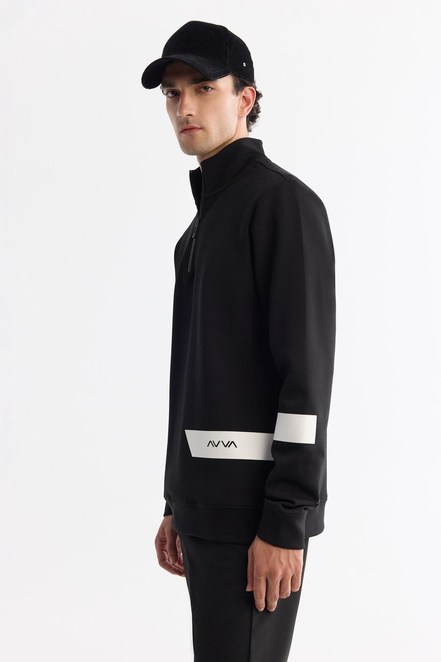 Siyah Dik Yaka Baskılı Sweatshirt