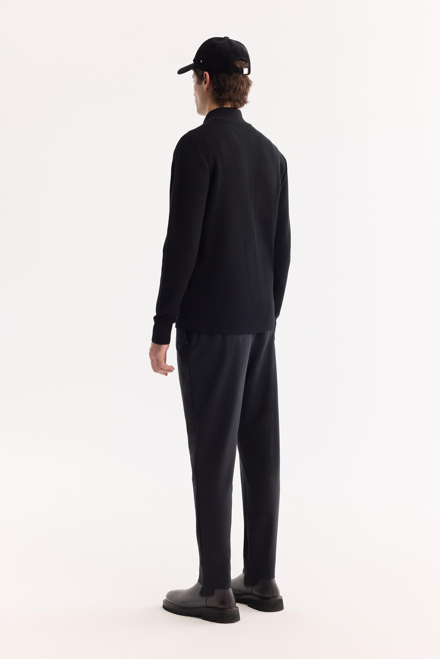 Siyah Dik Yaka Fermuar Kapama Asimetrik Links Örgü Kalın Soft Touch Hırka