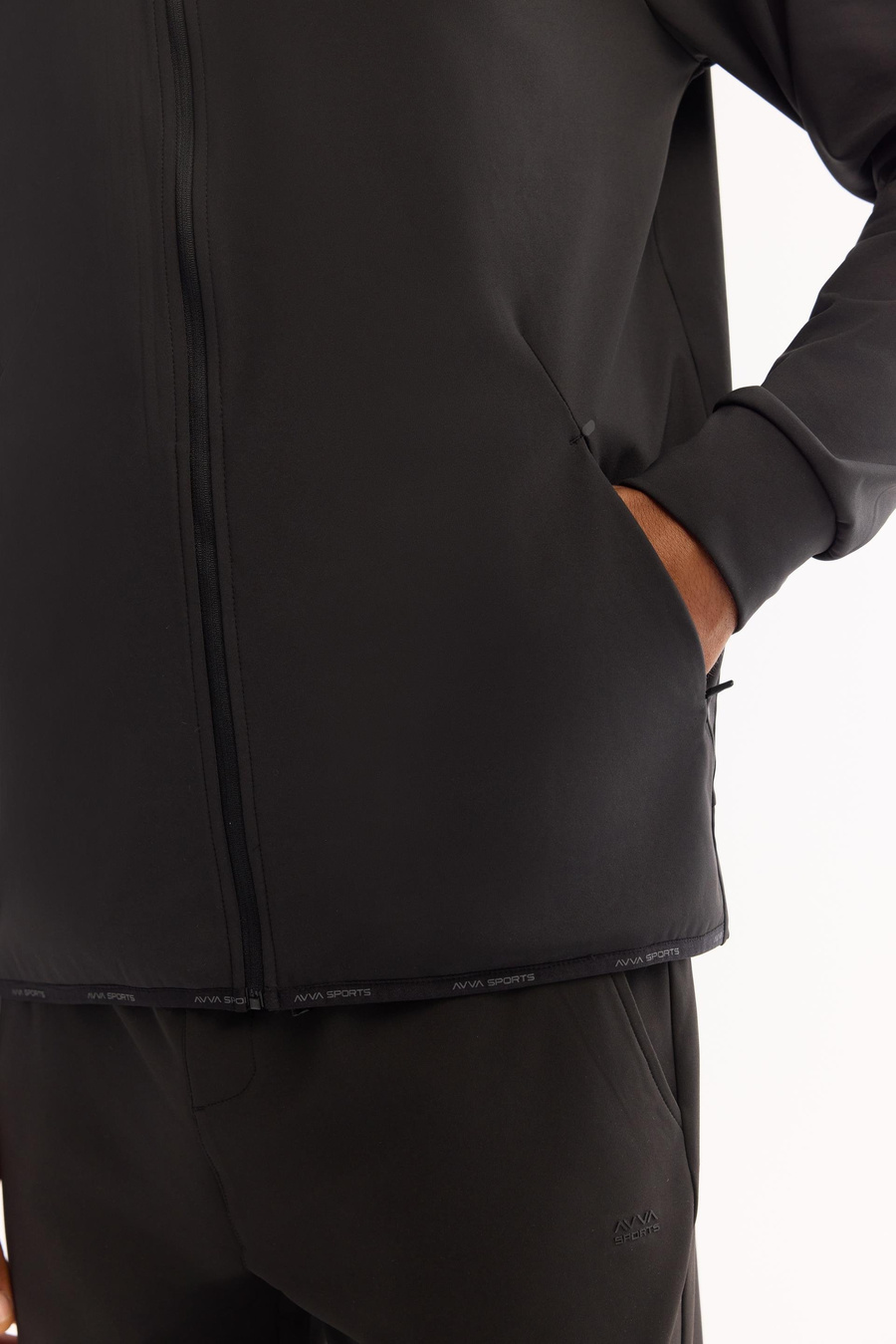 Siyah Dik Yaka Fermuarlı Göğüs Enjeksiyon Baskılı İnterlok Teknik Kumaş  Hırka