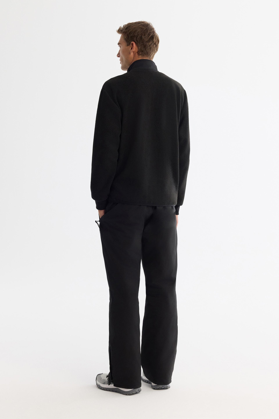 Siyah Dik Yaka Fermuarlı Hırka