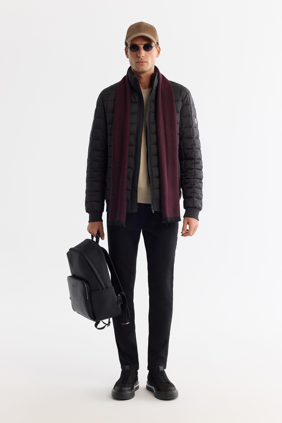 Siyah Dik Yaka Süs Fermuar Detaylı Kare Kapitone Desenli Şişme Mont