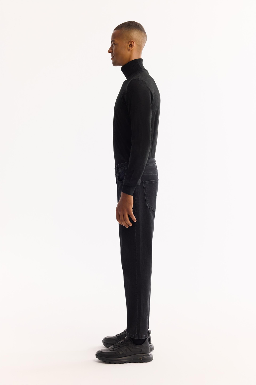 Siyah Eskitme Yıkmalı Jean Pantolon