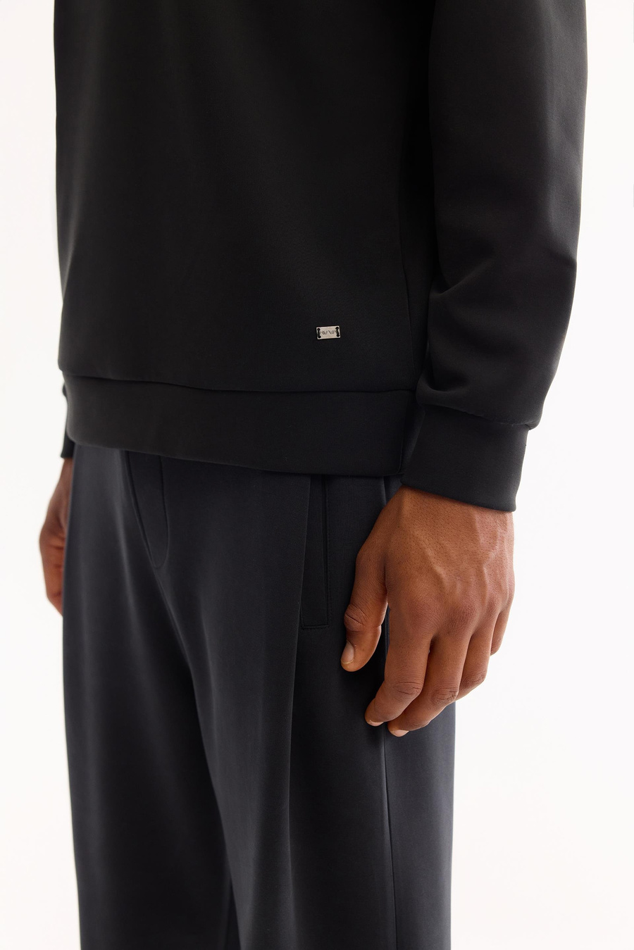 Siyah Fermuar Dİk Yaka Nakış Baskılı Soft Touch  Sweatshirt